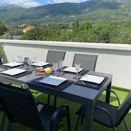Apartment Milena Kastela Mit Whirlpool Kaštela Exterior foto