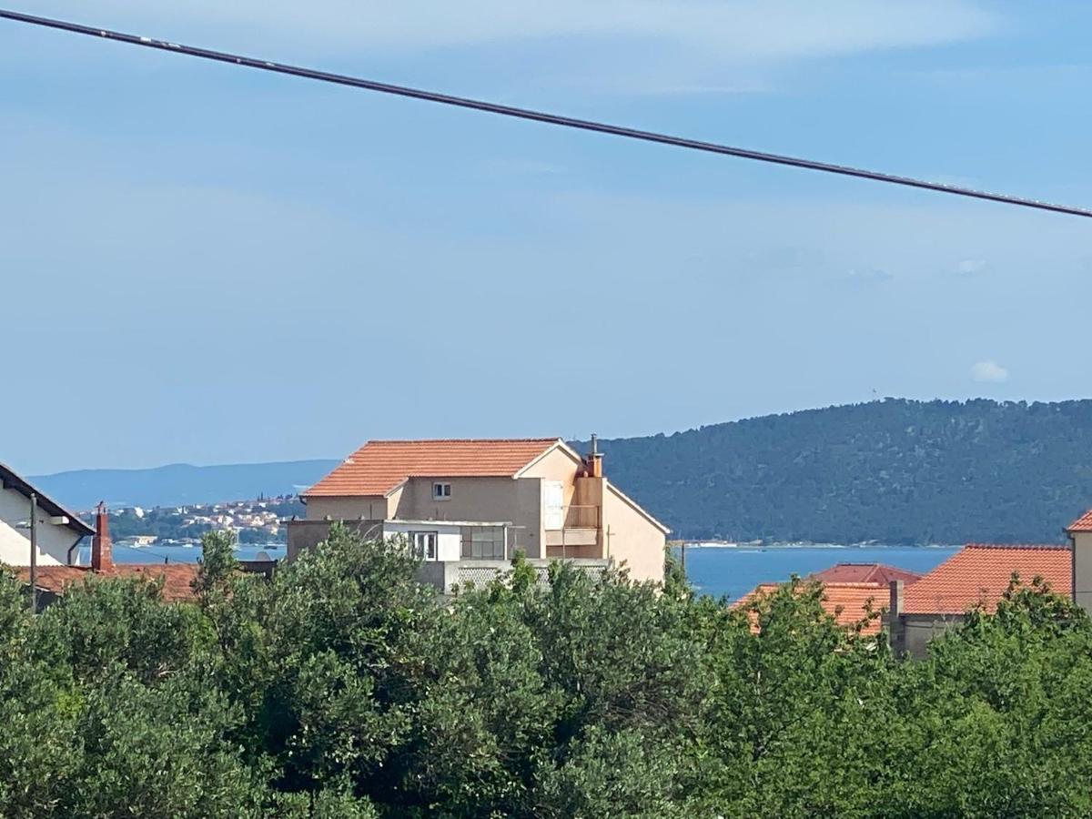 Apartment Milena Kastela Mit Whirlpool Kaštela Exterior foto