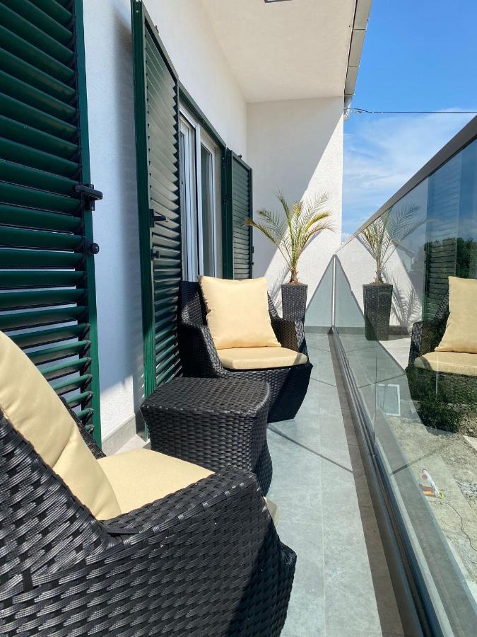 Apartment Milena Kastela Mit Whirlpool Kaštela Exterior foto