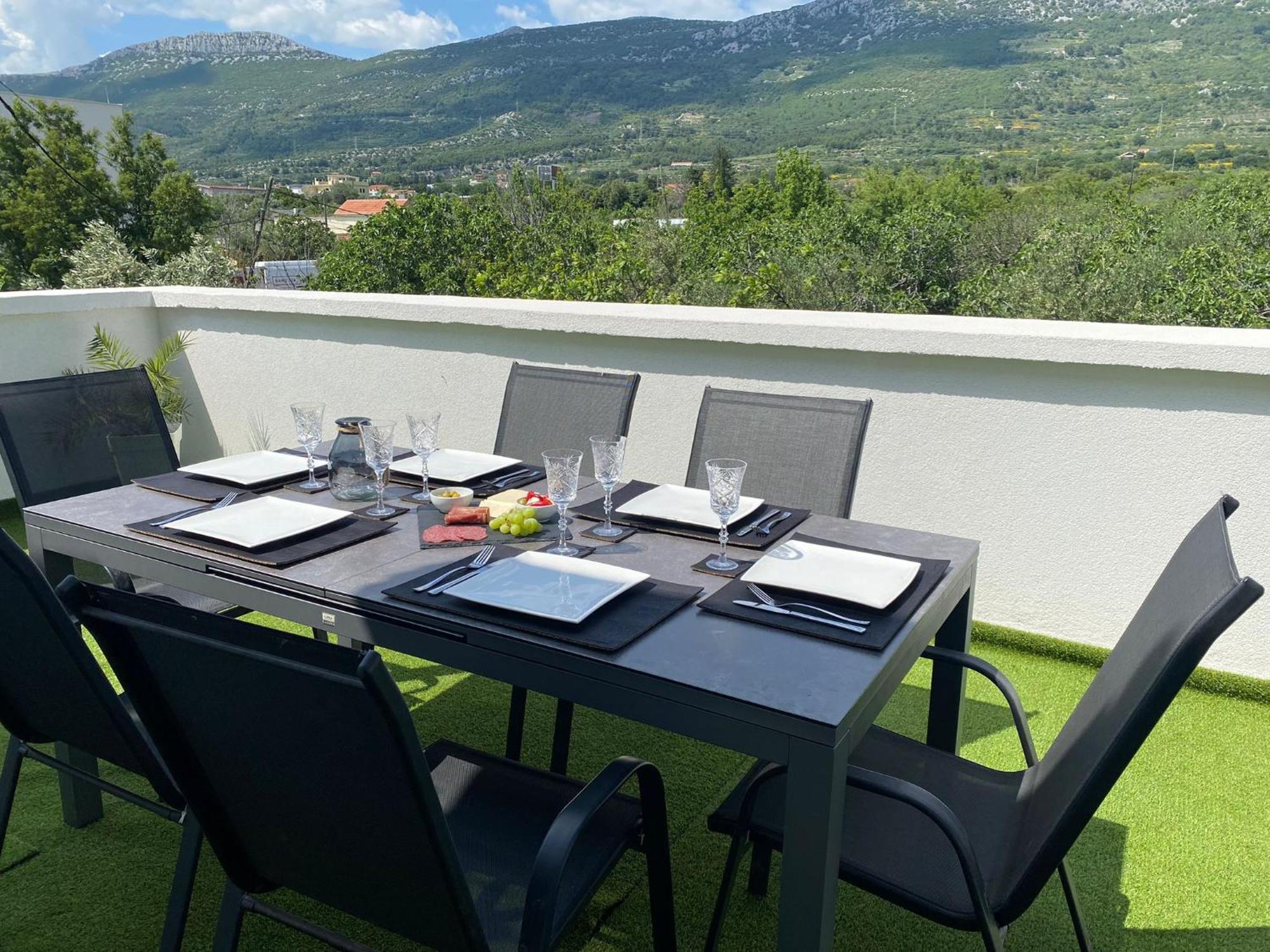 Apartment Milena Kastela Mit Whirlpool Kaštela Exterior foto