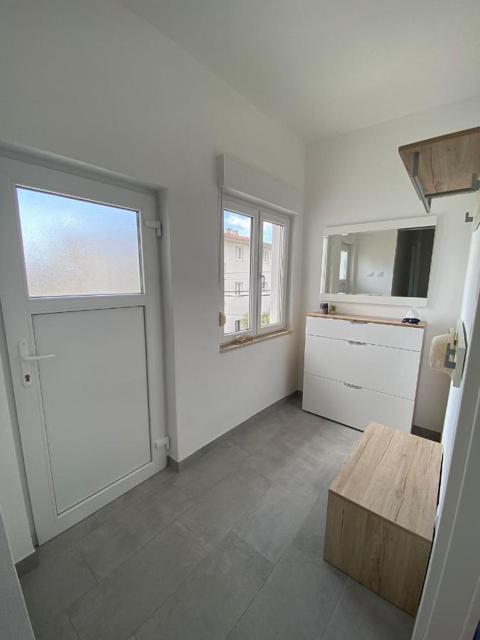 Apartment Milena Kastela Mit Whirlpool Kaštela Exterior foto