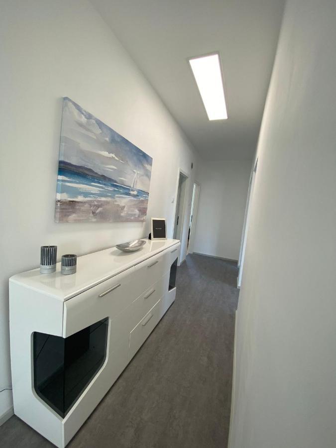 Apartment Milena Kastela Mit Whirlpool Kaštela Exterior foto
