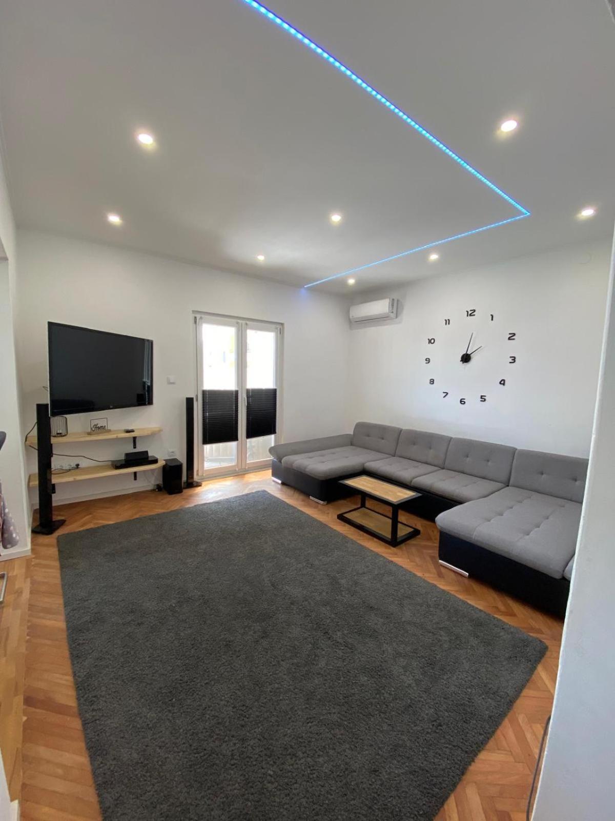 Apartment Milena Kastela Mit Whirlpool Kaštela Exterior foto
