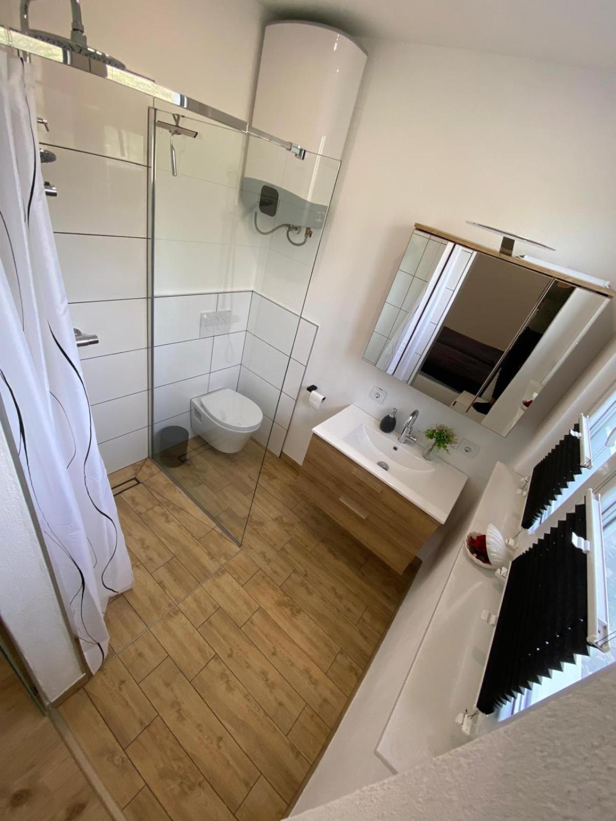 Apartment Milena Kastela Mit Whirlpool Kaštela Exterior foto